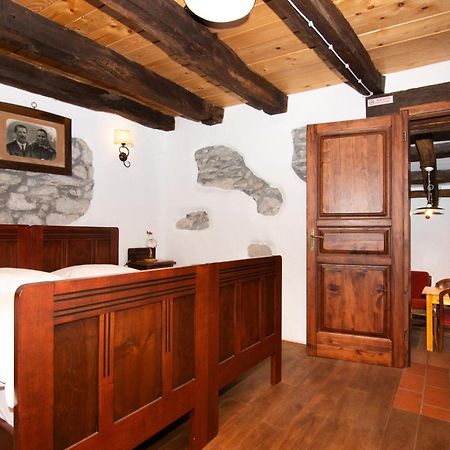 Apartments Valentinus 1800 Сезана Экстерьер фото