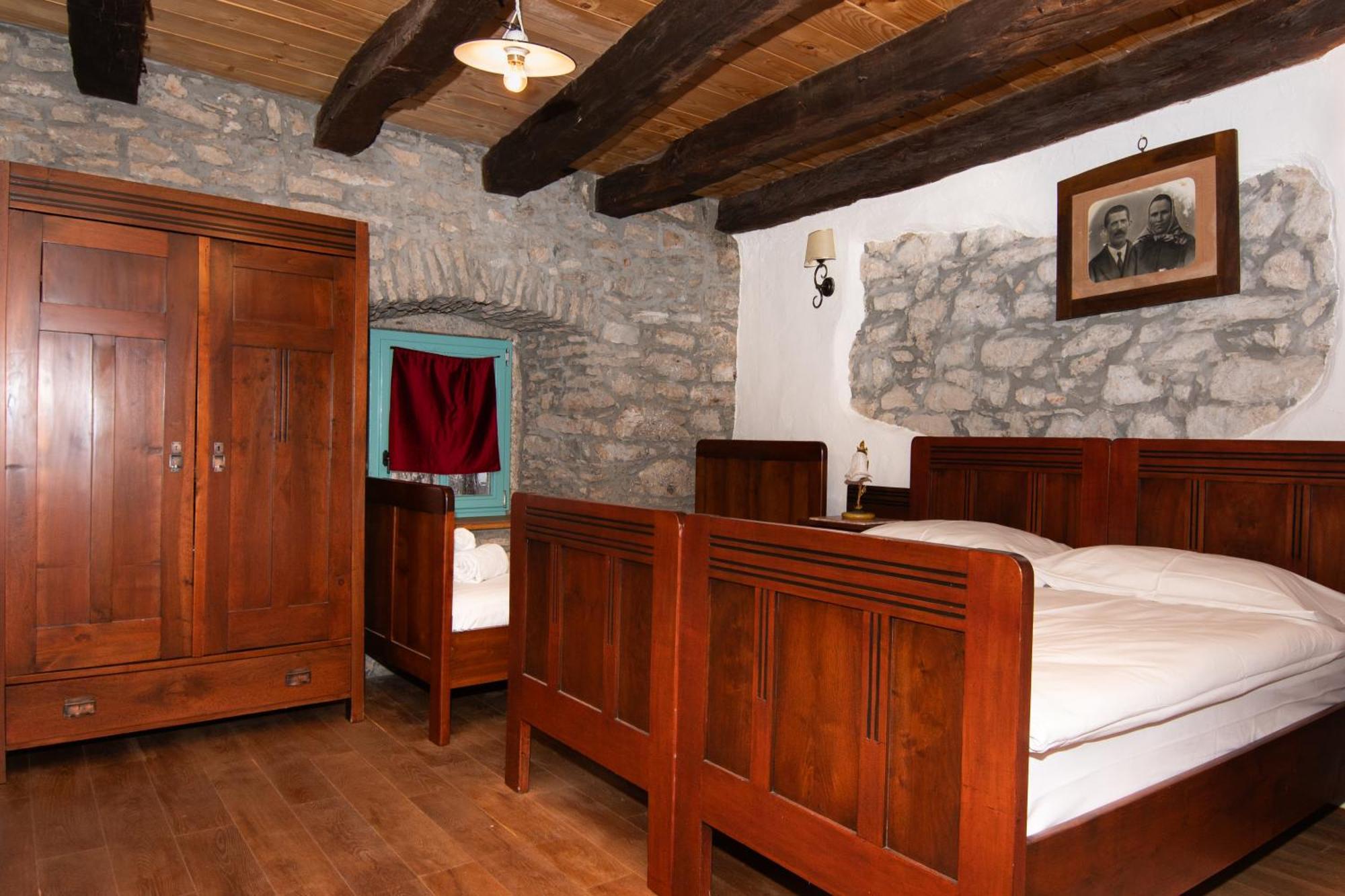 Apartments Valentinus 1800 Сезана Экстерьер фото